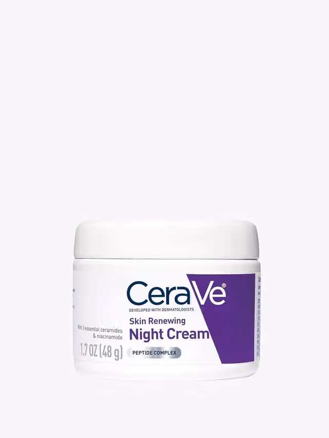 Hydrate vs. Moisturize: What Benefits Aging Skin More?