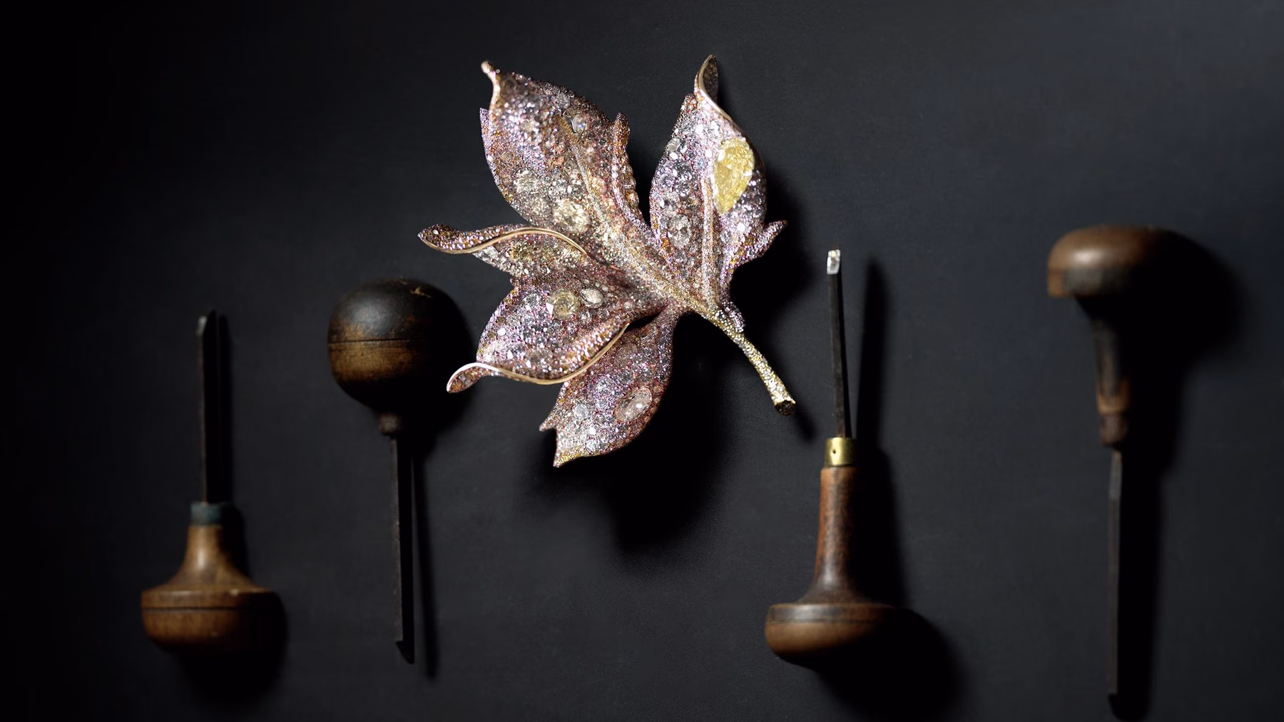 Cindy Chao Unveils 2026 Collection in Taipei: Maple, Woven, and Leaf Brooches in 360-Degree Jewelry Sculpture