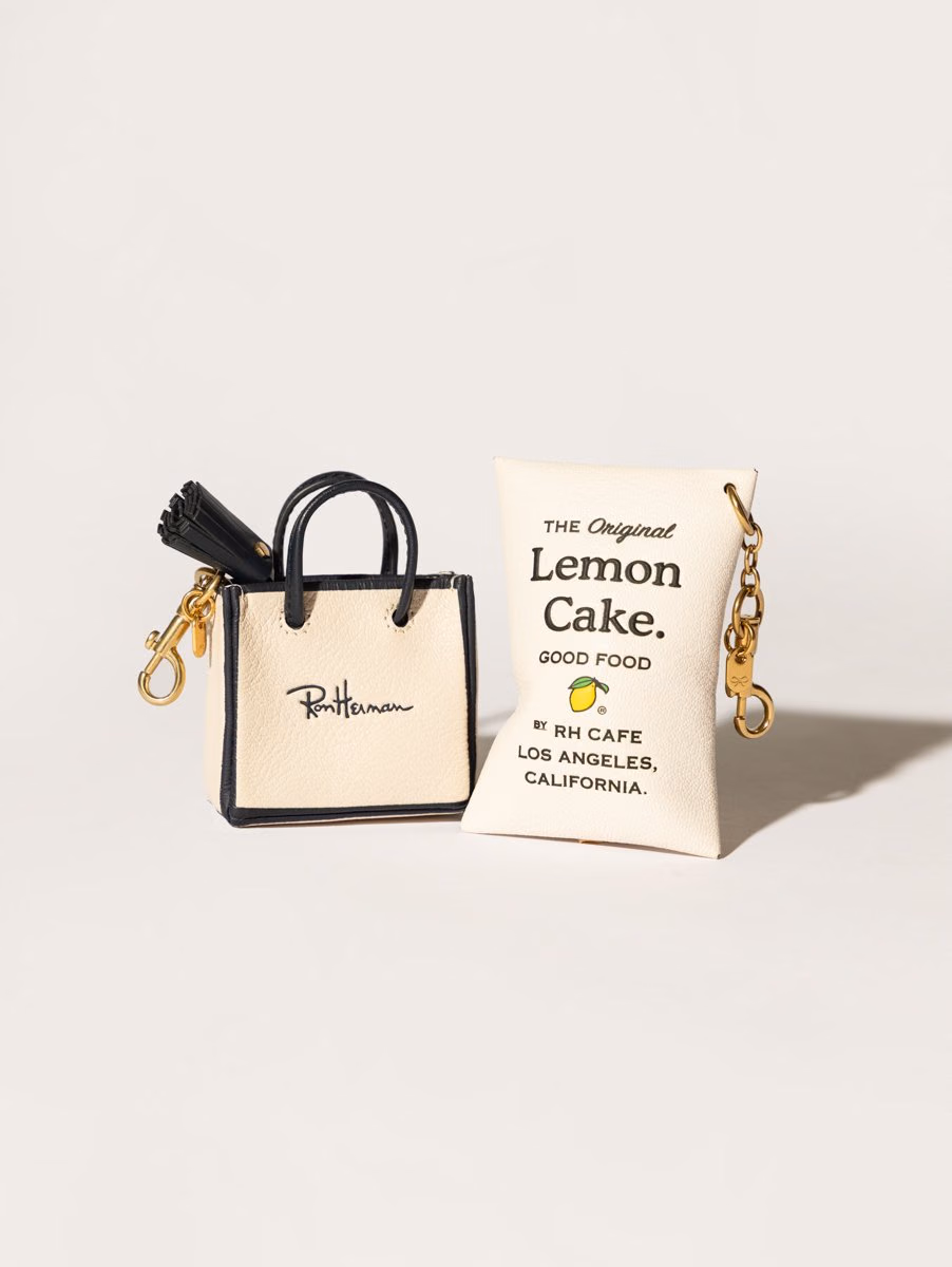 買い物袋とレモンケーキ包装のチャーム