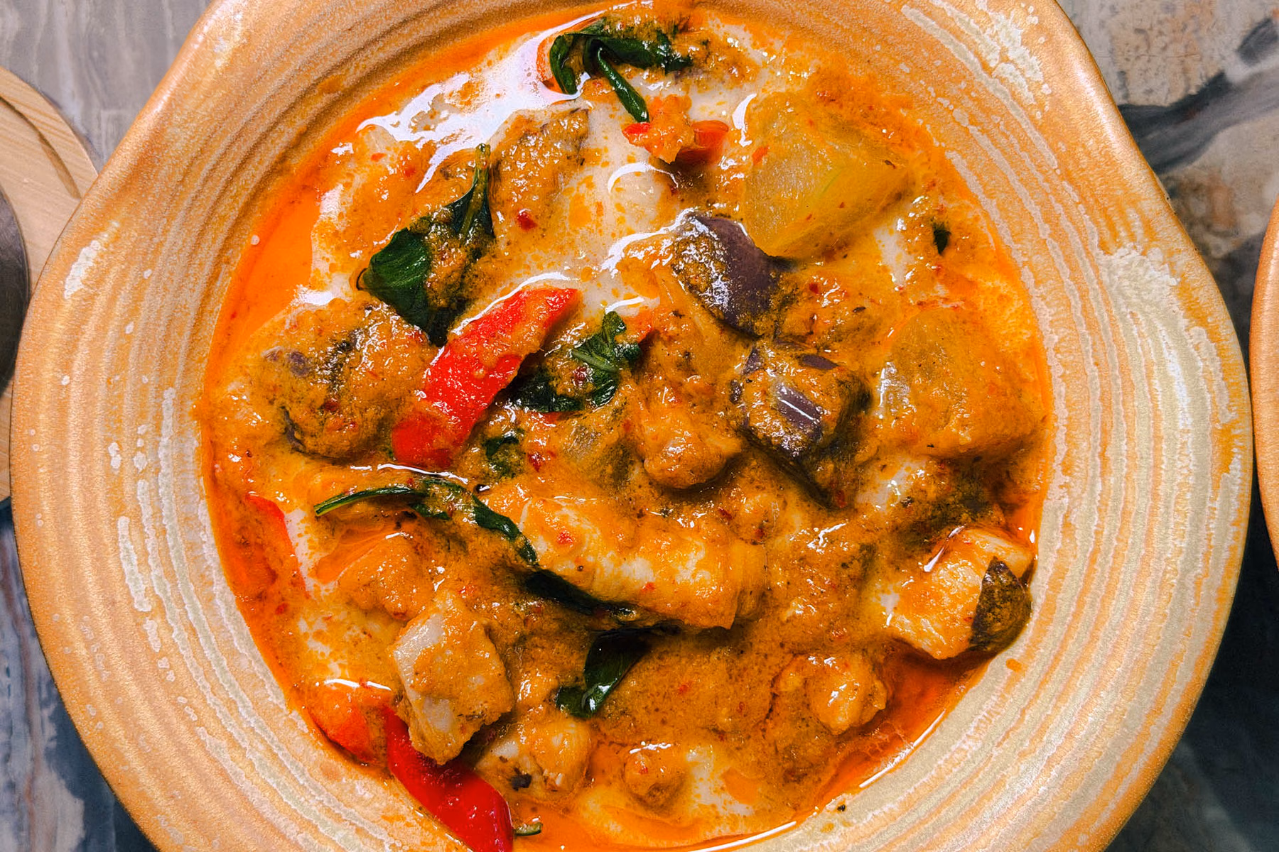 BENJAMIN chicken and winter melon red curry