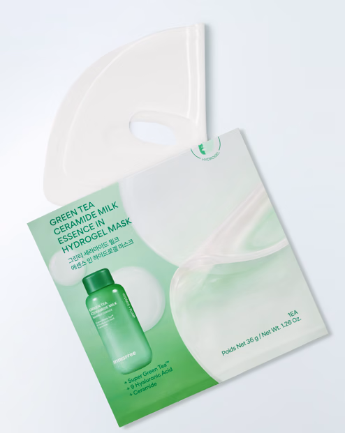 ซองมาสก์ INNISFREE Green Tea Ceramide Milk สีเขียวกับไฮโดรเจลสีขาวแยกส่วนบนล่าง