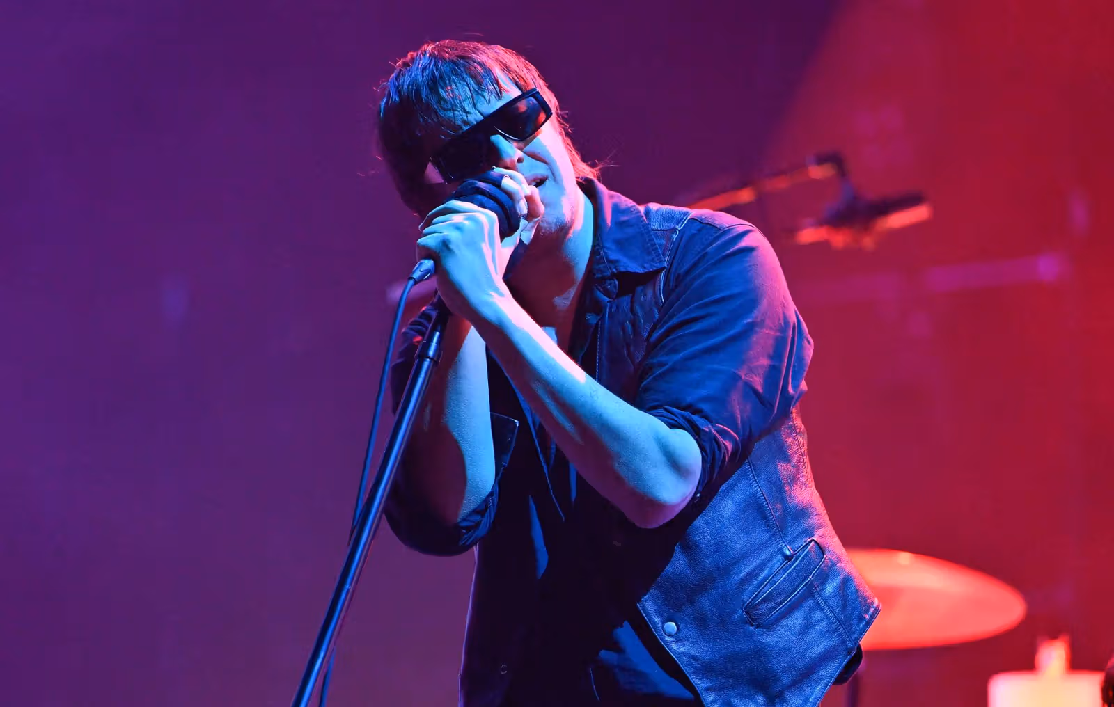 Julian Casablancas Jokes James Murphy Is "Indie Rock's Brett Favre" as The Strokes Debut New Song