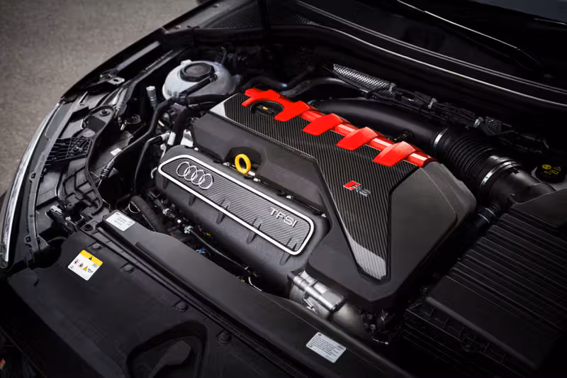Audi 5기통 엔진, 시동 꺼질 위기…Euro 7 규제가 몰아붙인 생존 난제
