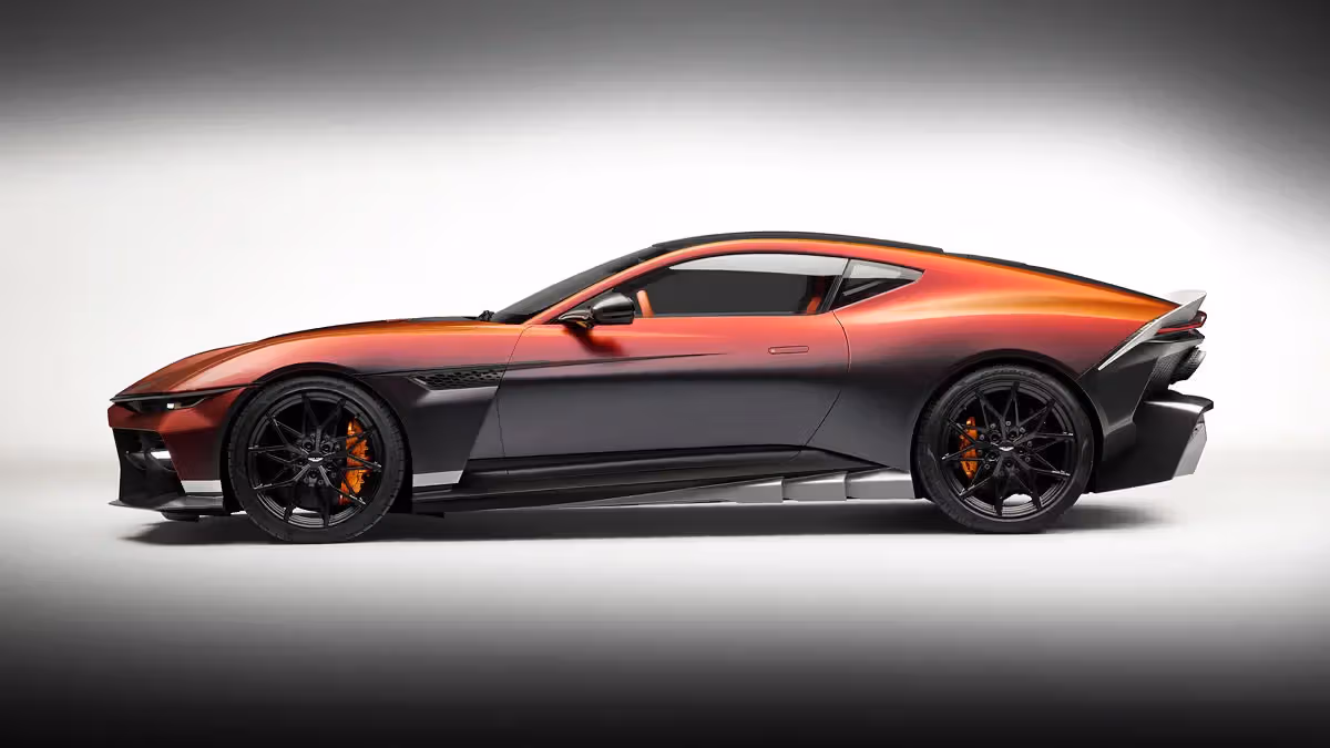 Aston Martin Valen 首度亮相：把 Vanquish 逼成反派的838匹V12