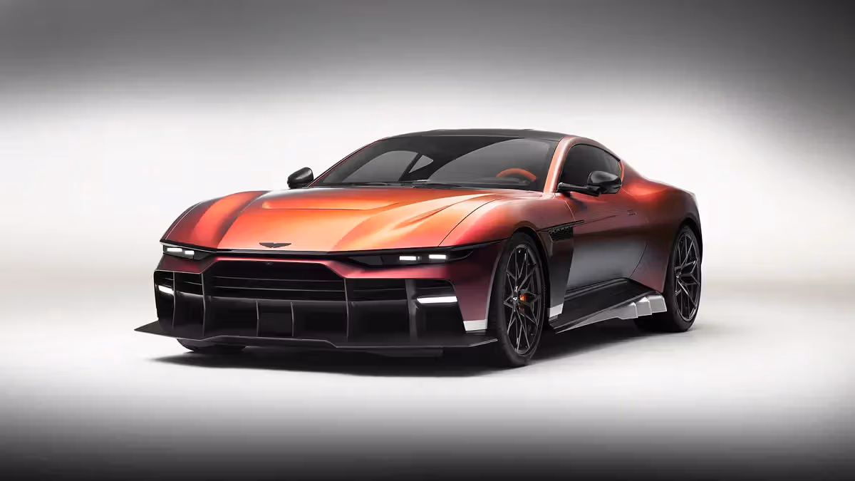 Aston Martin Valen 首度亮相：把 Vanquish 逼成反派的838匹V12