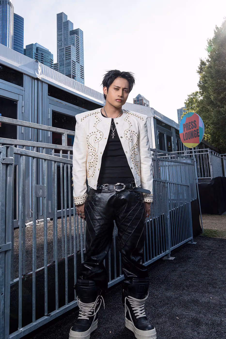 SB19 ขึ้นเวที Lollapalooza: บอยแบนด์ฟิลิปปินส์ถ่ายทอดแรงกดดันผ่านซิงเกิลใหม่ 