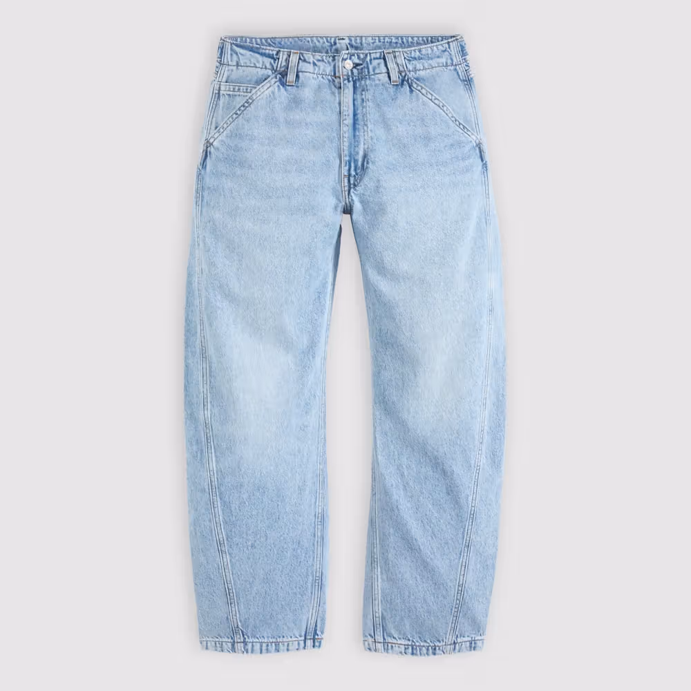 Levi's 彎刀褲來了：Baggy Barrel 與 SGA 示範「上短下寬」新解法