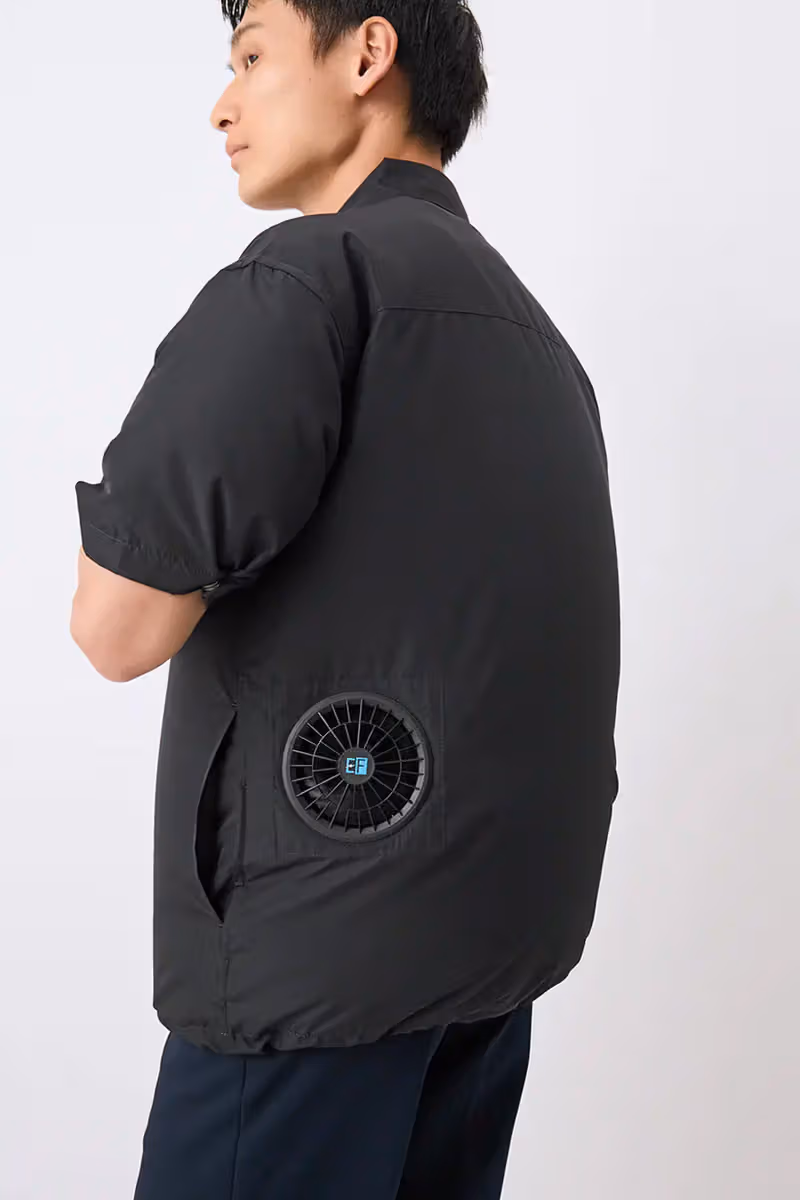 洋服の青山把工地風扇縫進西裝襯衫，背面藏兩顆風扇騙過會議室