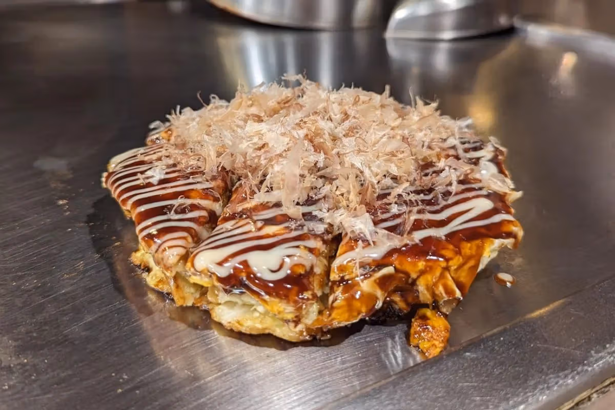 銅鑼灣美食地圖：从地库脚踏车到米其林一星，19间藏在楼梯尽头的餐厅