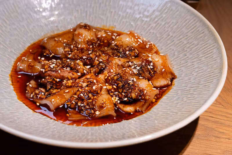 邓华东的两间店：南兴园吃排场，邓记食园吃四川本味