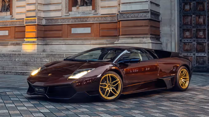 เกียร์ธรรมดา V-12 คันสุดท้าย: Lamborghini Murciélago SV จะประมูลแบบไม่มีราคาขั้นต่ำ