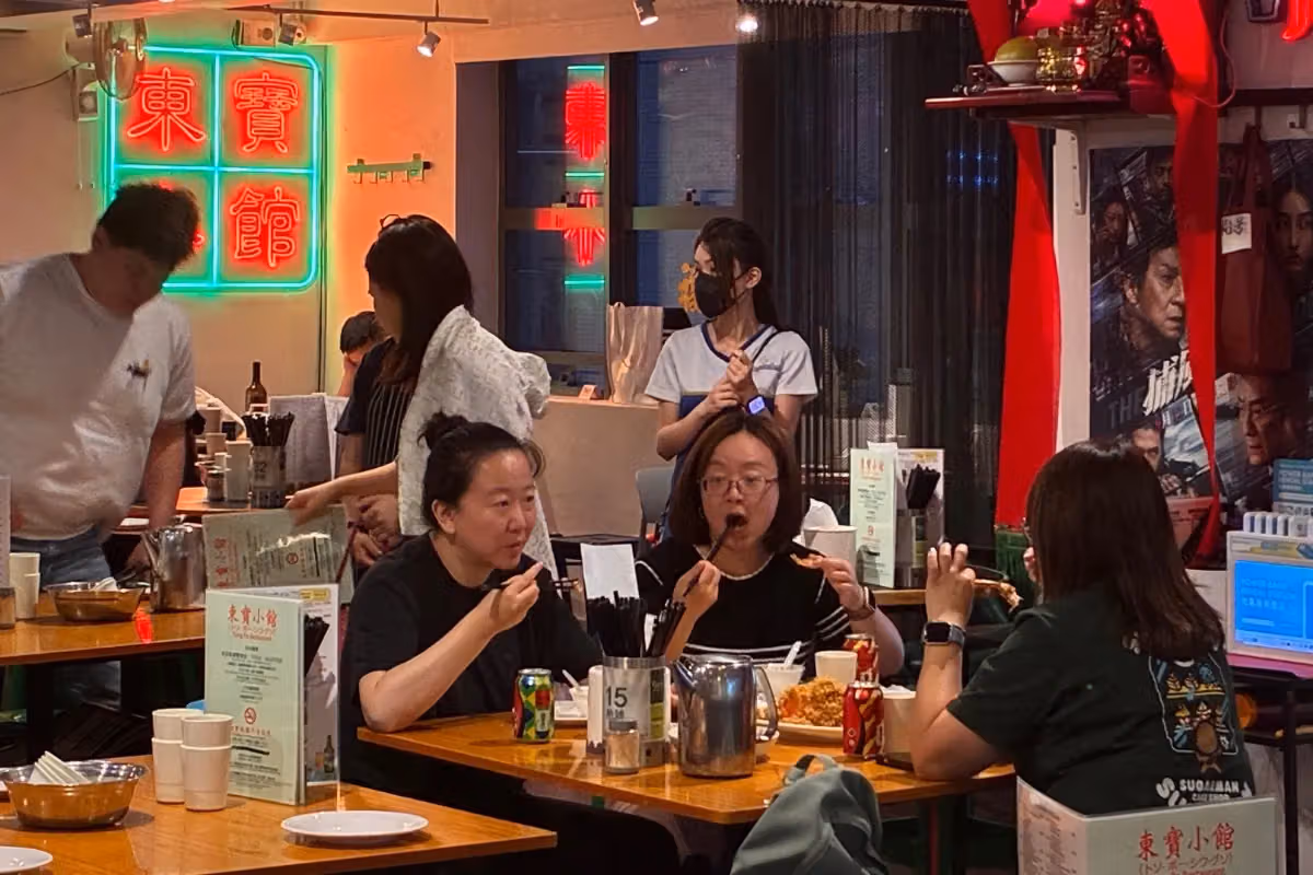 從的士高經理到大排檔老闆：Robby Cheung用喇叭養大Tung Po Kitchen