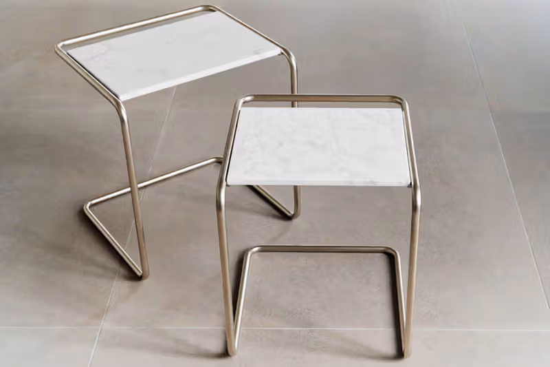Jil Sander 把 Thonet 的鋼管椅包成一塊沉默的皮革