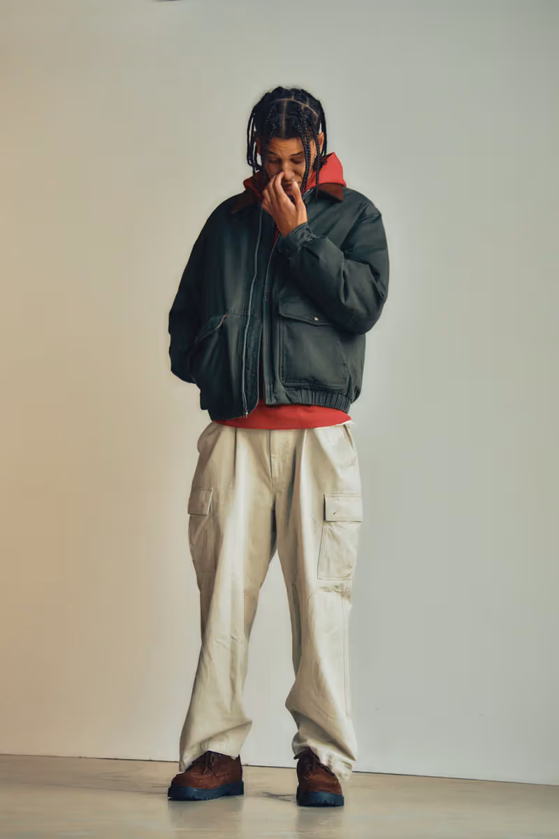 Khakis FW26: '헌 옷의 미학'을 다시 만들어내려는 집착