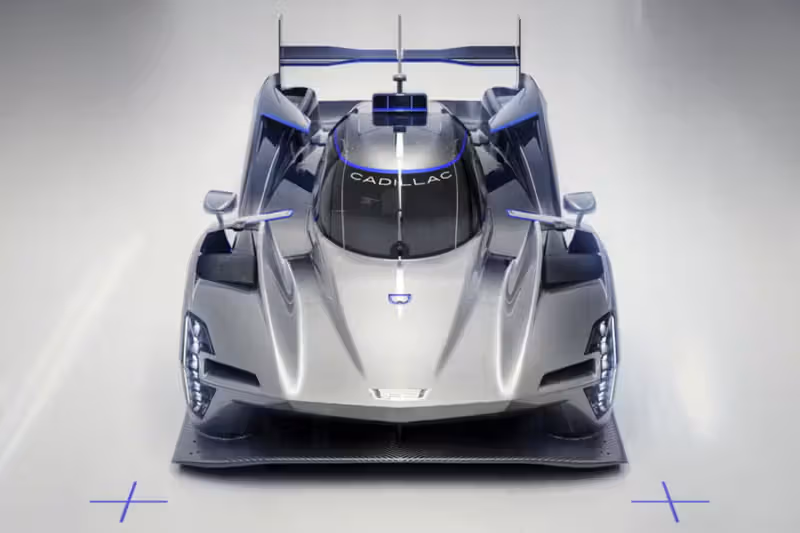 レギュレーションの枷を外したCadillac V-One、830馬力で欧州サーキットスーパーカー勢に挑戦