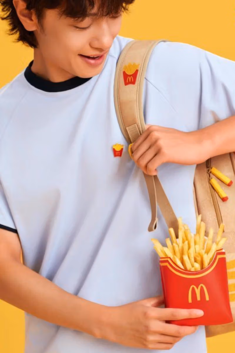 McDonald's China 把外賣紙袋變背包，薯條真的能揹在身上