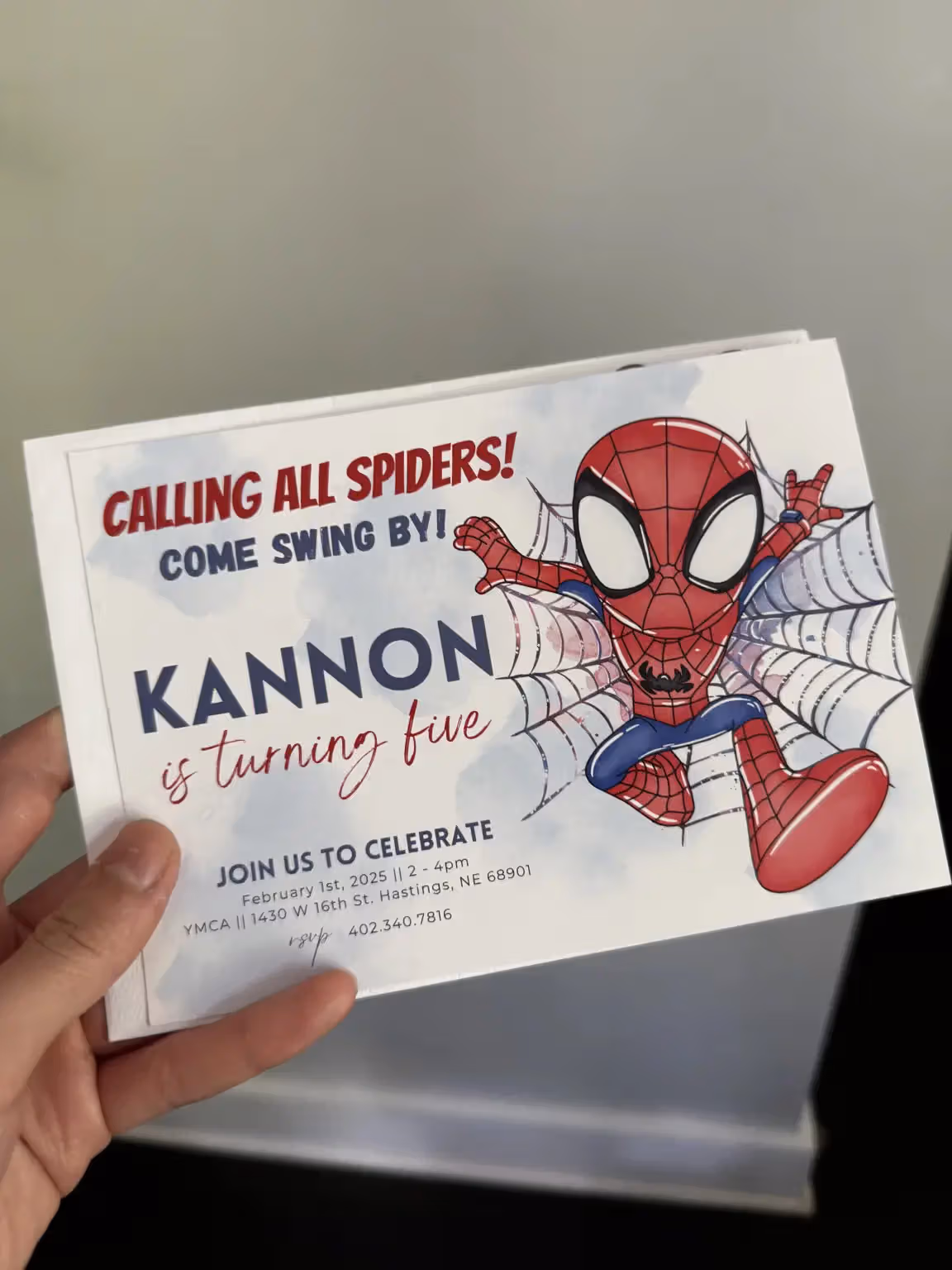 家を買って初めて知った、スパイダーマンの実家。64歳の家主が今、世界中の子どもたちからの手紙に返信している