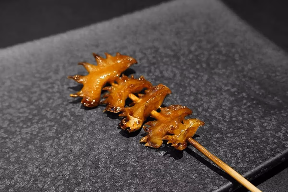 從雞氣管到高端omakase：香港13間燒鳥店的雞肉光譜