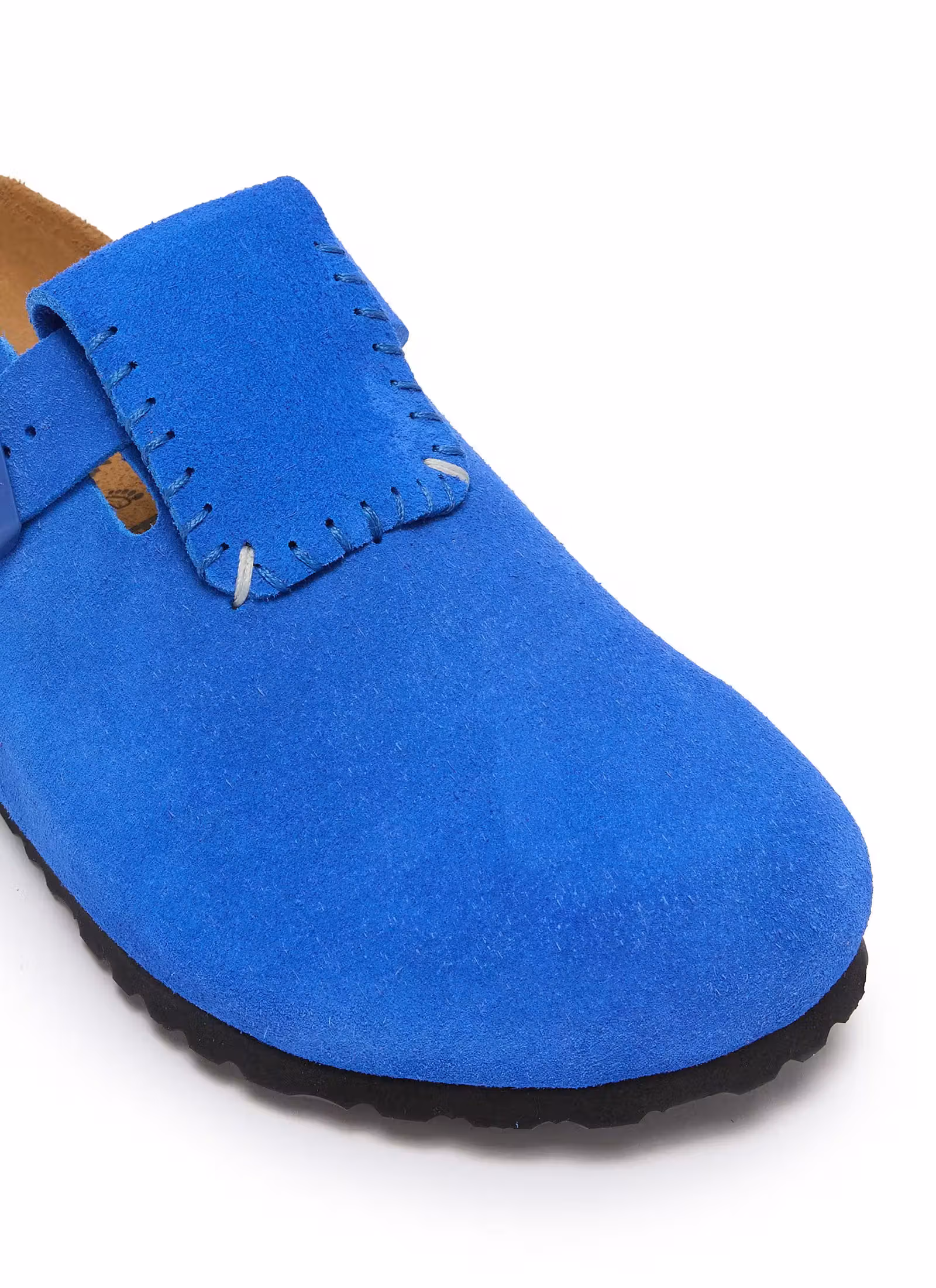 ADER ERROR改造Birkenstock Boston Clog，只用一片摺蓋線縫出差異