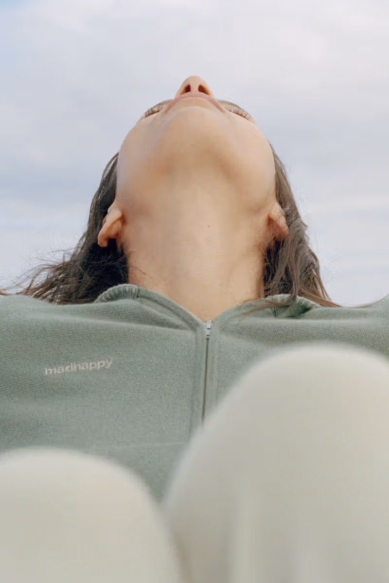 運動之後才是重點：Madhappy 與 PUMA 第三度聯名，主打「不運動的運動服」