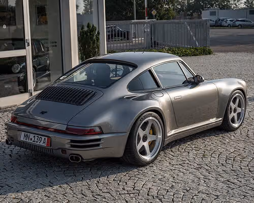 RUF EHRA：650匹馬力配七速手排，這台車不打算破紀錄