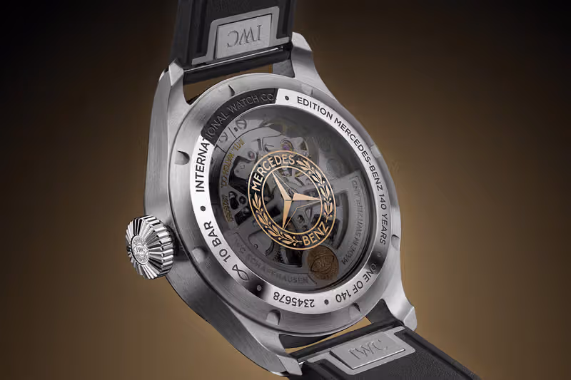 永久日曆錶第一次可以「倒轉」，IWC 用這顆機芯替 Mercedes-Benz 140 歲慶生