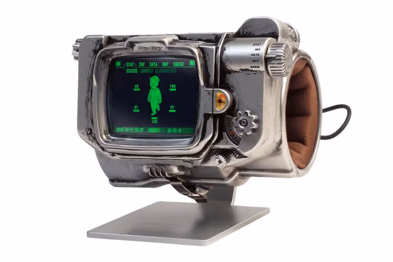 Pip-Boy จาก Fallout เวอร์ชันของแท้ ใส่ข้อมือได้ ถอดวางโต๊ะกลายเป็นนาฬิกาตั้งโต๊ะ