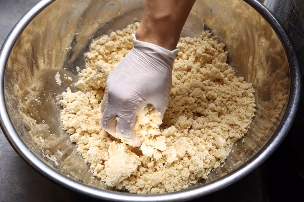 水加到什麼程度才對？北出茂雄教你只用玉米粉做出會膨脹的Tortilla
