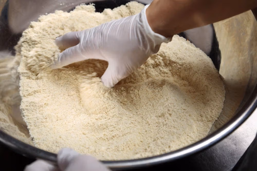 水加到什麼程度才對？北出茂雄教你只用玉米粉做出會膨脹的Tortilla