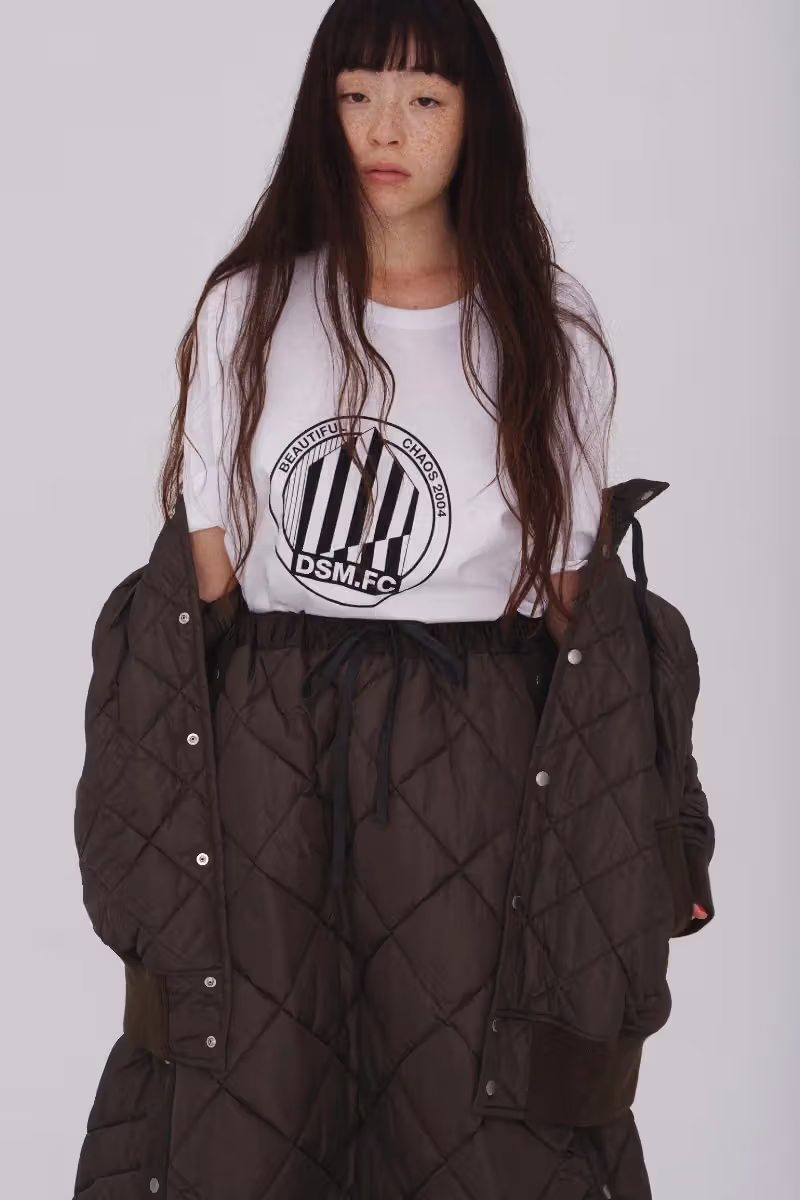是枝裕和穿足球裝拍形象照?DSM Kei Ninomiya FW26 找了一群不踢球的人