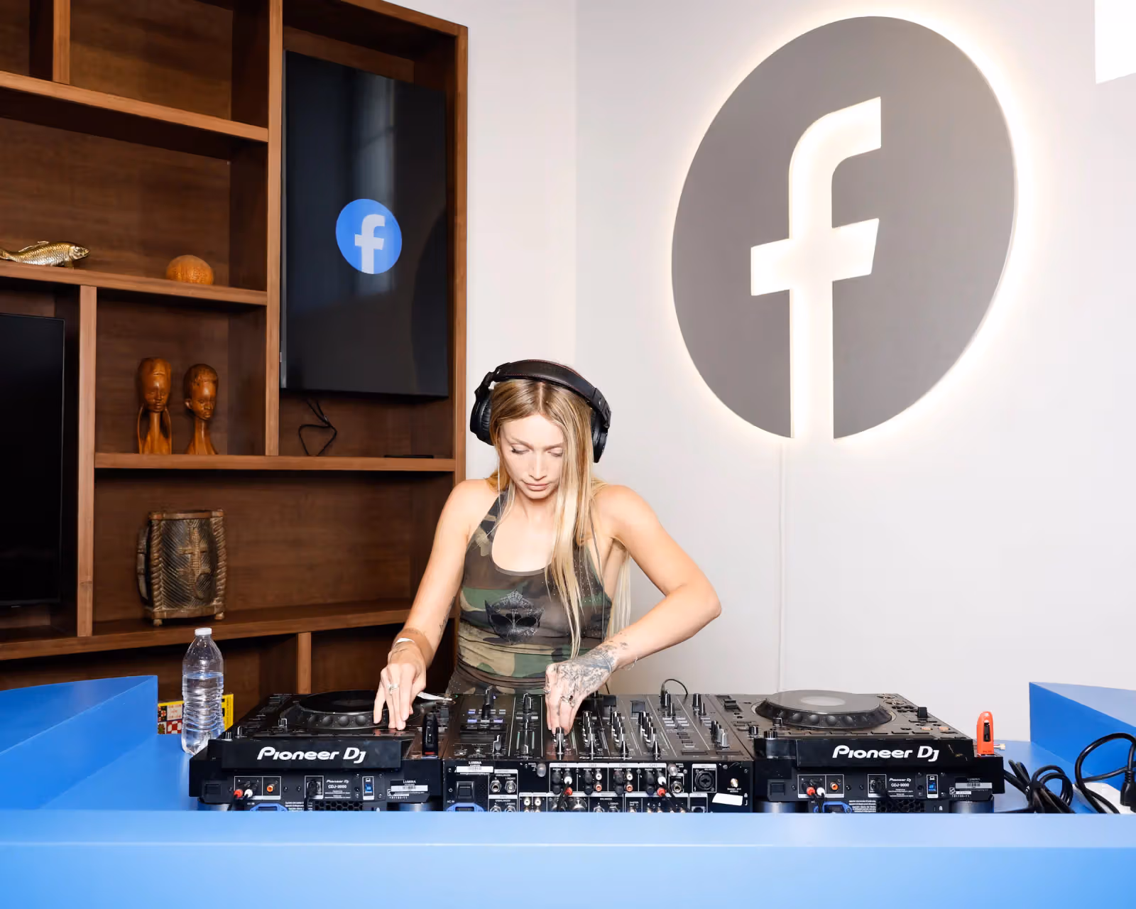 Facebook Marketplace Pops Up IRL in LA, Recreates Creator Madi Webb's Closet Down to the Last Piece